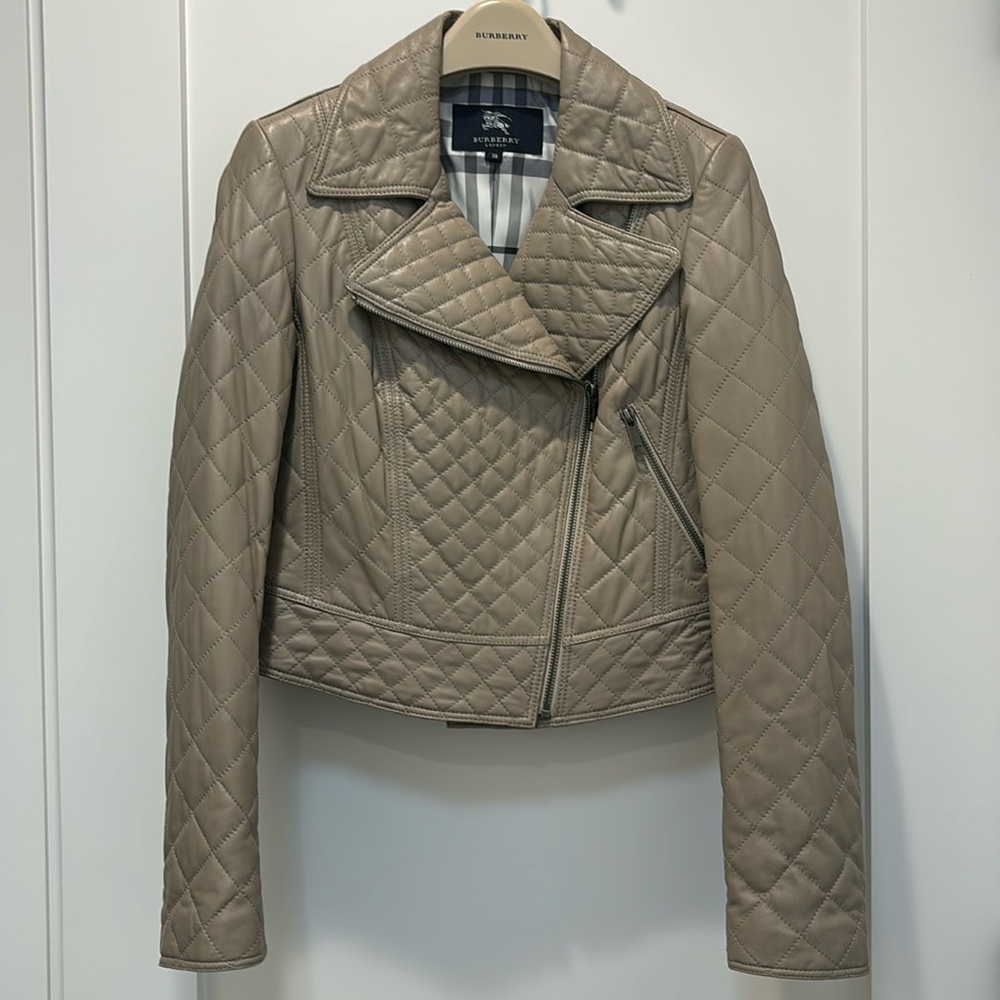 Burberry - diamond quilting genuine leather Moto jacket size 38 ( EU). Lined.